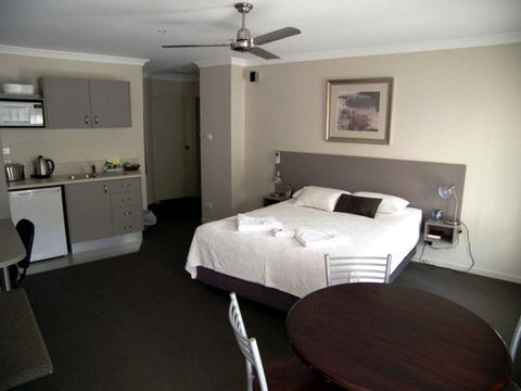 Aston Hill Motor Lodge - Maitland Accommodation 0