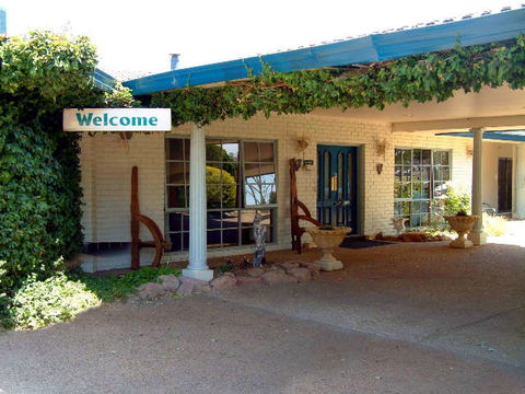 Australian Homestead - Maitland Accommodation 0