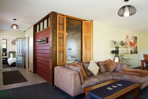 Azidene House & Spa Apartments - Maitland Accommodation 1