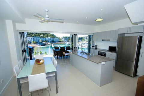 Beachside At Magnetic Harbour - Maitland Accommodation 1