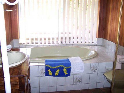 Bott's Beach Retreat - Maitland Accommodation 3