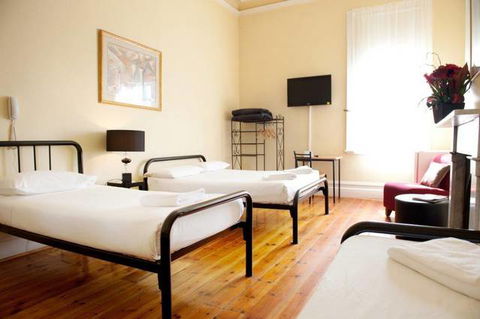 Claremont Guest House - Maitland Accommodation 0