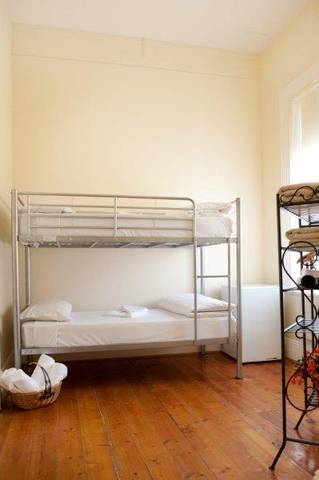 Claremont Guest House - Maitland Accommodation 1