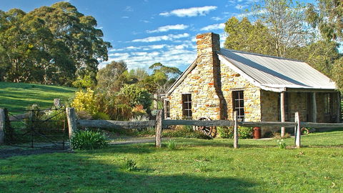 Adelaide Hills Country Cottages - Gum Tree Cottage - Maitland Accommodation 3