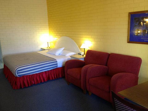 Econo Lodge Statesman Ararat - Maitland Accommodation 4
