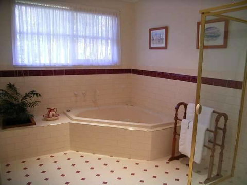 Fernglade On Menzies - Maitland Accommodation 2