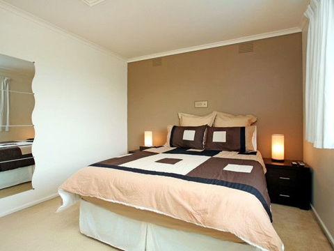 Frankston B&B - Maitland Accommodation 0
