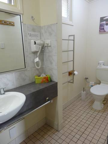 Gin Gin Central Motel - Maitland Accommodation 3