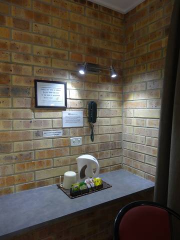 Gin Gin Central Motel - Maitland Accommodation 4