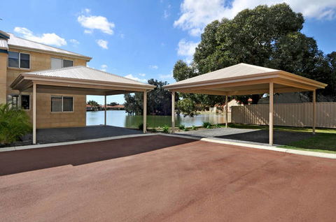 Lakeside Holiday Apartments - Maitland Accommodation 5