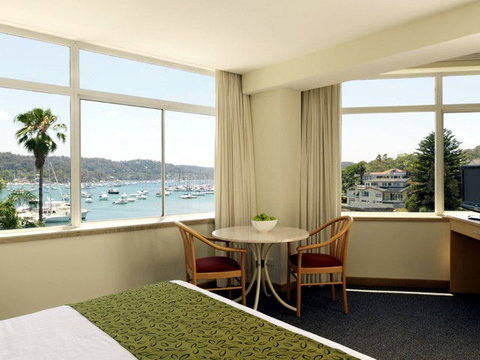 Newport Mirage Hotel - Maitland Accommodation 0