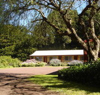 Twelve Apostles Motel  Country Retreat - Maitland Accommodation