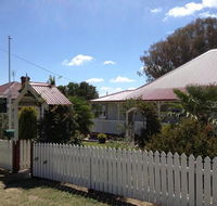 Tenterfield Luxury Historic c1895 Cottage - Maitland Accommodation