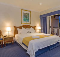 Tinaroo Lake Resort - Holiday Apartments - Maitland Accommodation