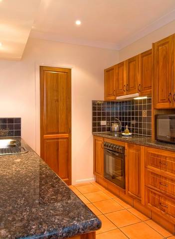 Tinaroo Lake Resort - Holiday Apartments - Maitland Accommodation 7