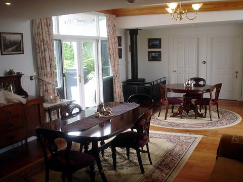 Walton House B&B - Maitland Accommodation 2
