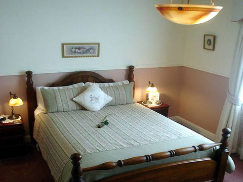 Walton House B&B - Maitland Accommodation 3