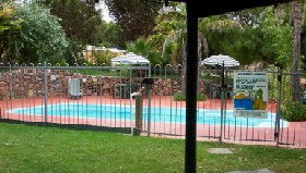 Acclaim Pine Grove Holiday Park - Maitland Accommodation 0