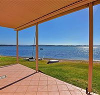 Luxury Waterfront House - Maitland Accommodation