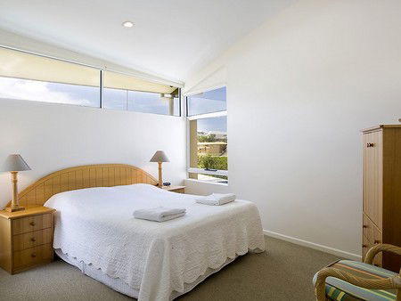 Aqua Promenade Beachfront Apartments - Maitland Accommodation 3