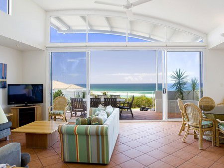 Aqua Promenade Beachfront Apartments - Maitland Accommodation 4
