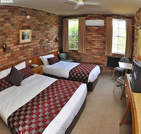 Log Cabin - Maitland Accommodation