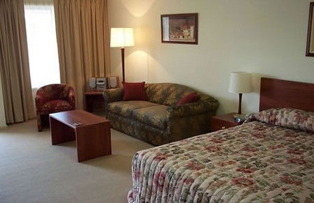 Charlotte Apartments - Maitland Accommodation 1