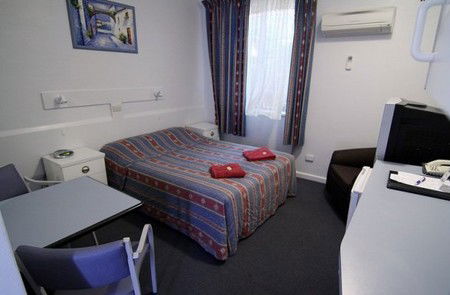 Amber Motel - Maitland Accommodation 3