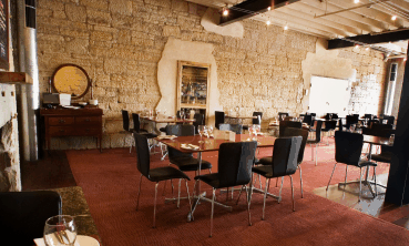 Customs House Waterfront Hotel - Maitland Accommodation 3