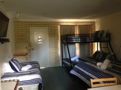 Country Rose Motel - Maitland Accommodation 4