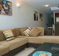 Waters Edge Apartments Cairns - Maitland Accommodation