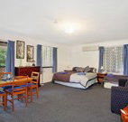 Ambleside Bed and Breakfast Cabins - Maitland Accommodation