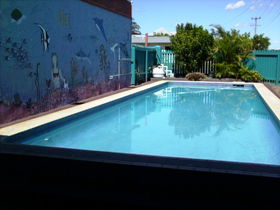 Bundaberg Coral Villa Motel A Golden Chain Motor Inn - Maitland Accommodation 1