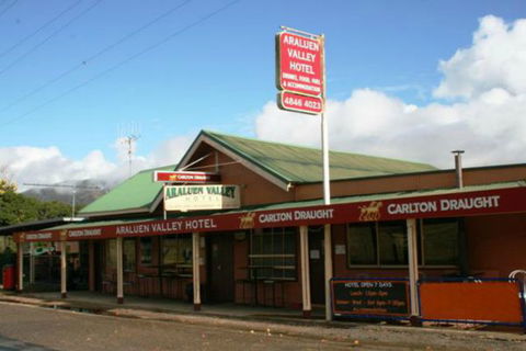 Araluen Hotel - Maitland Accommodation 1