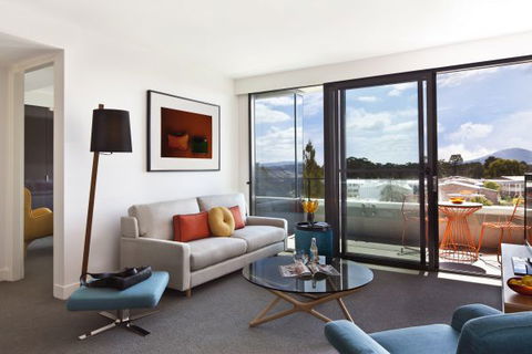 East Hotel + Apartments - Maitland Accommodation 3