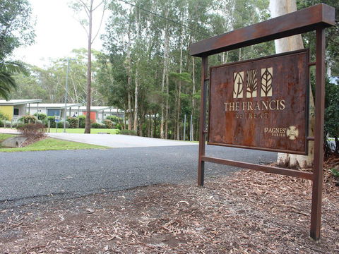 The Francis Retreat - Maitland Accommodation 0