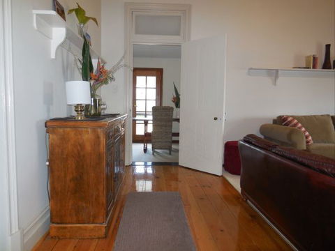 Book Keepers Cottage Waikerie - Maitland Accommodation 4