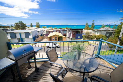 Lorne Ocean Sun Apartments - Maitland Accommodation 0