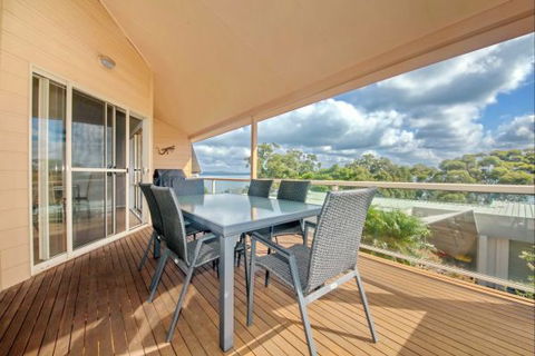 Moy At Nelson Bay - Maitland Accommodation 0
