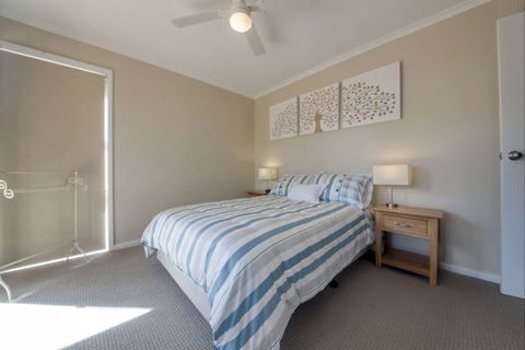 Moy At Nelson Bay - Maitland Accommodation 5