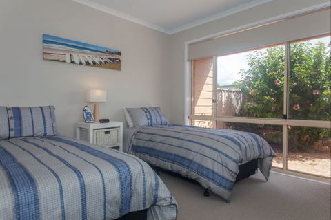 Moy At Nelson Bay - Maitland Accommodation 6