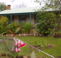 Naimanya Cottage - Maitland Accommodation
