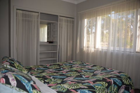 Sandy Lake Farm Stay Accommodation Gingin WA - Maitland Accommodation 6