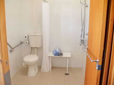 Arrowee House - Maitland Accommodation 3