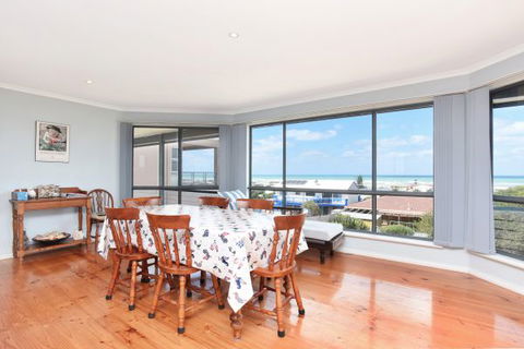 Ambergris - Maitland Accommodation 2