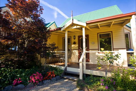 Autumn Abode Cottages - Maitland Accommodation 1