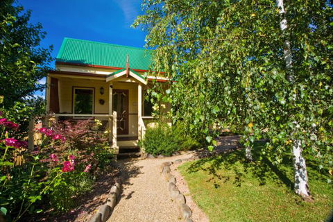 Autumn Abode Cottages - Maitland Accommodation 2