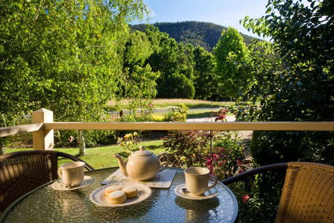 Autumn Abode Cottages - Maitland Accommodation 9