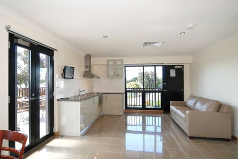 Tanunda Hotel And Apartments - Maitland Accommodation 4