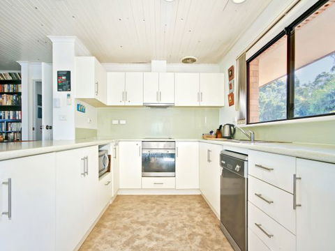 Century 21 SouthCoast: Burrangarra - Maitland Accommodation 1